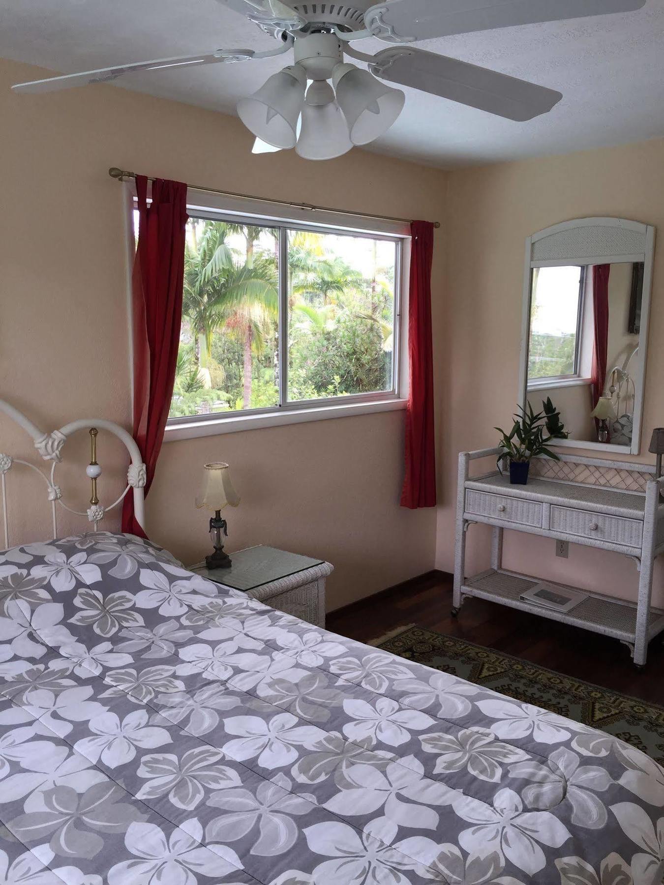 Lava Tree Tropic Inn Pahoa Ngoại thất bức ảnh